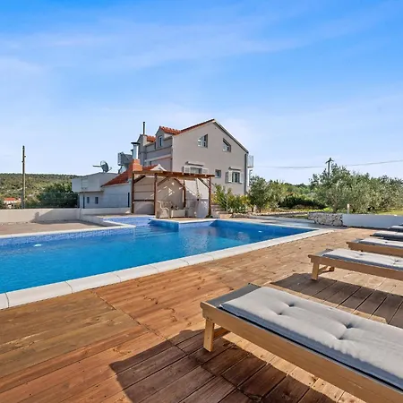 Stunning In Dvornice With Kitchen * سيفيد