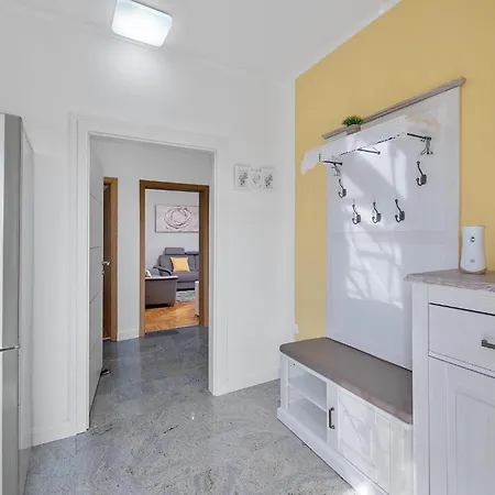 بيت للعطل Stunning In Dvornice With Kitchen