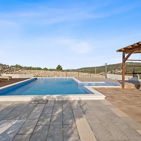 Stunning In Dvornice With Kitchen Feriehus Sevid
